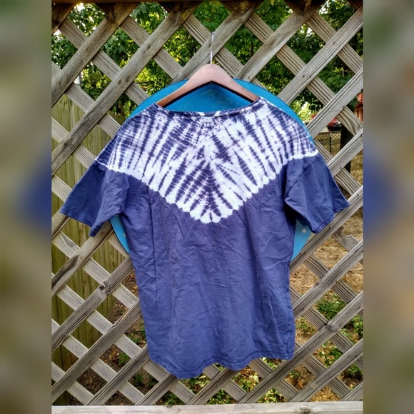 COLUMBIA v-neck tye dyed tee - Picture 2 of 4